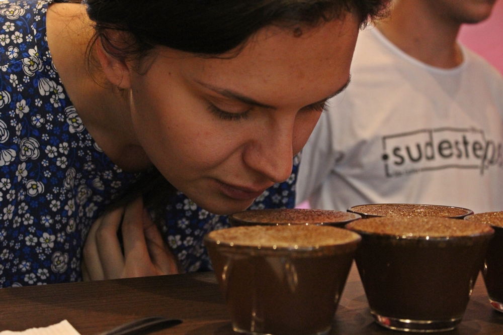 participantes-aplicaram-a-pratica-de-degustacao-e-prova-de-xicara