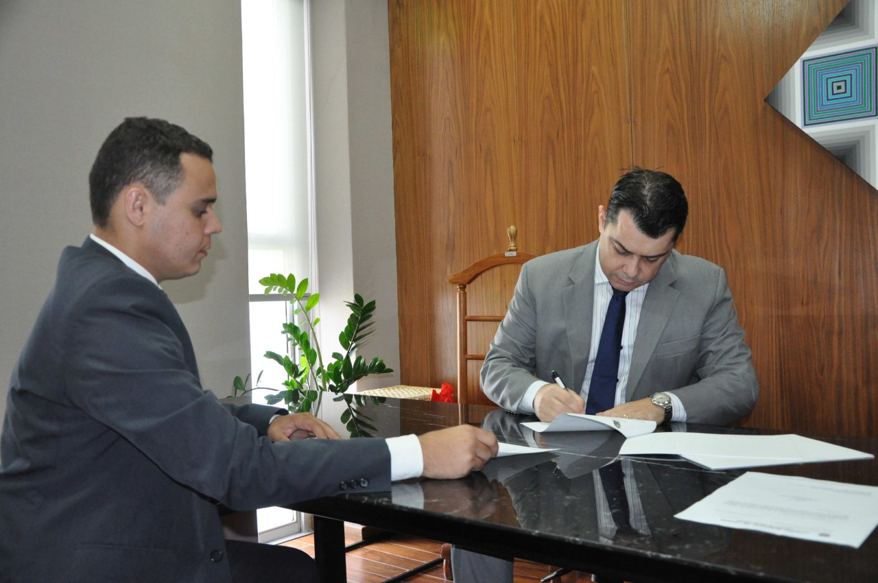 O vereador João Paulo Felizardo (PR) e o deputado Fábio Cherem (PSD): conquista importante para o Legislativo Lavrense.