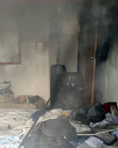 Casa é atingida por incêndio após celular superaquecer durante carregamento em Machado